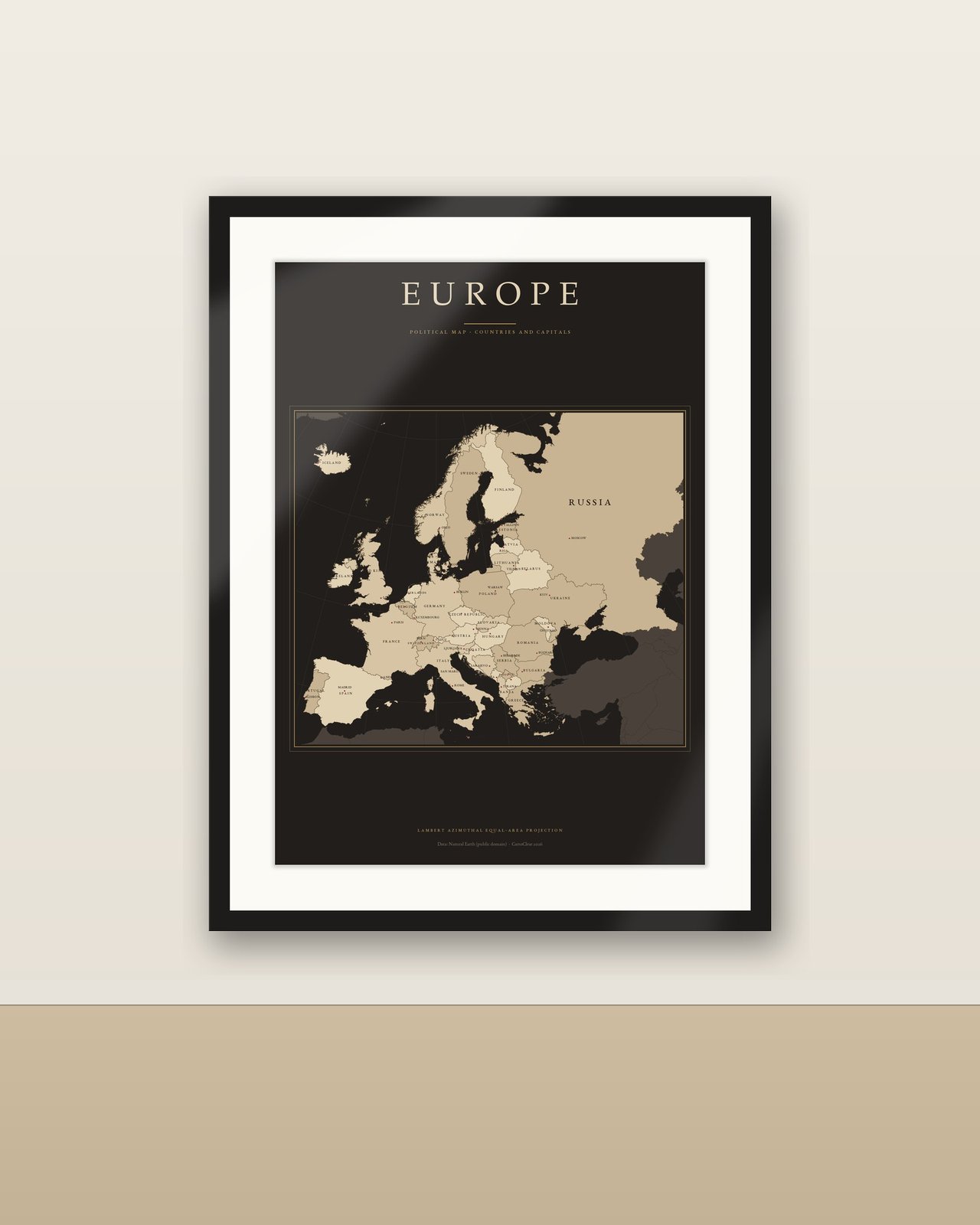 Europa Karte Dark Academia Poster, Länder und Hauptstädte beschriftet, Vintage-Optik